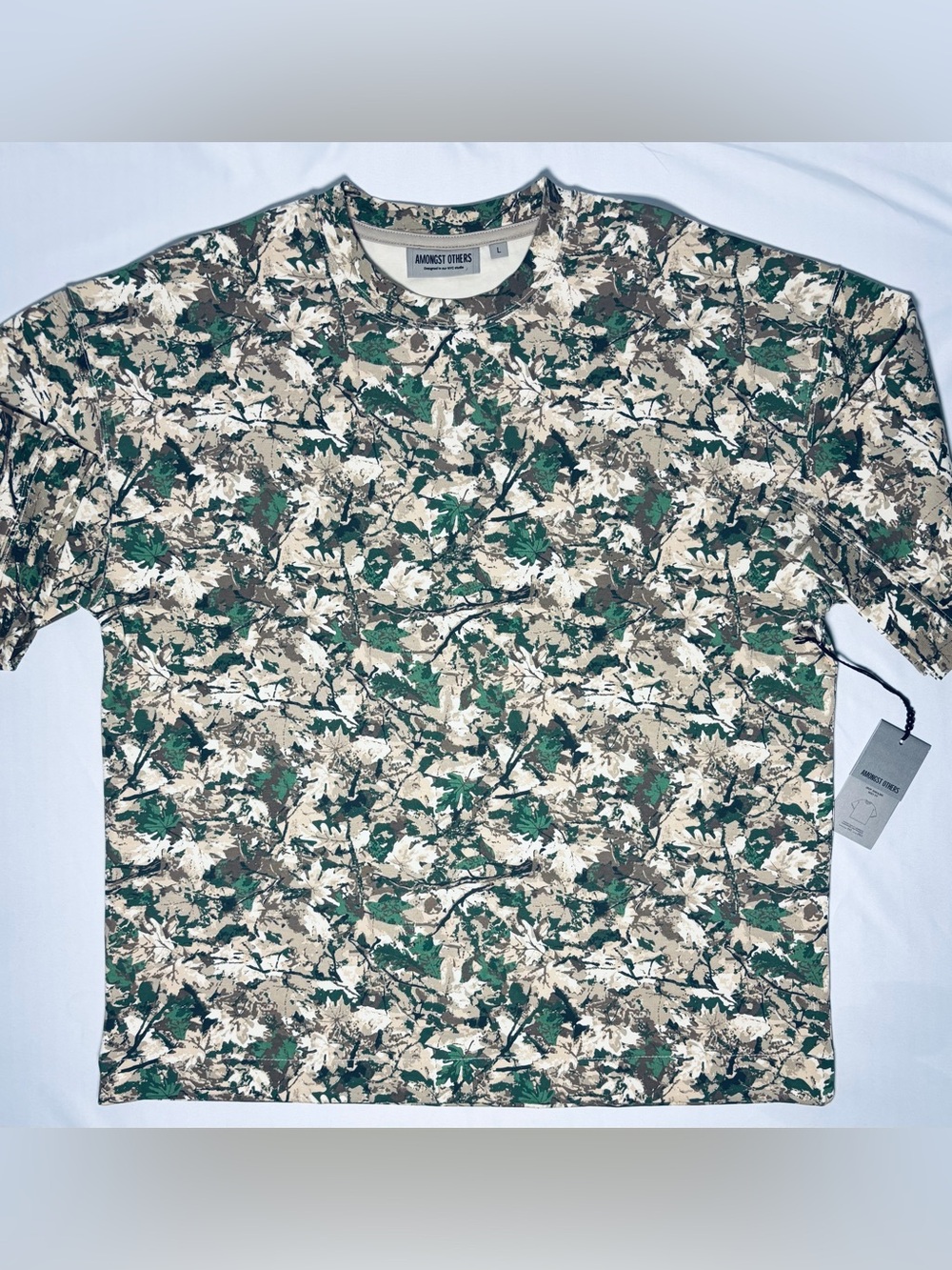 Amongst Others Drop Shoulder Boxy Fit Short Sleeve Shirt Camo Men's Large NWT